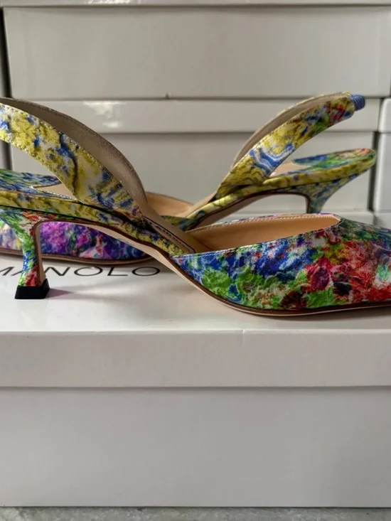 Manolo Blahnikfabric multi-color slingback - Picture 3 of 4